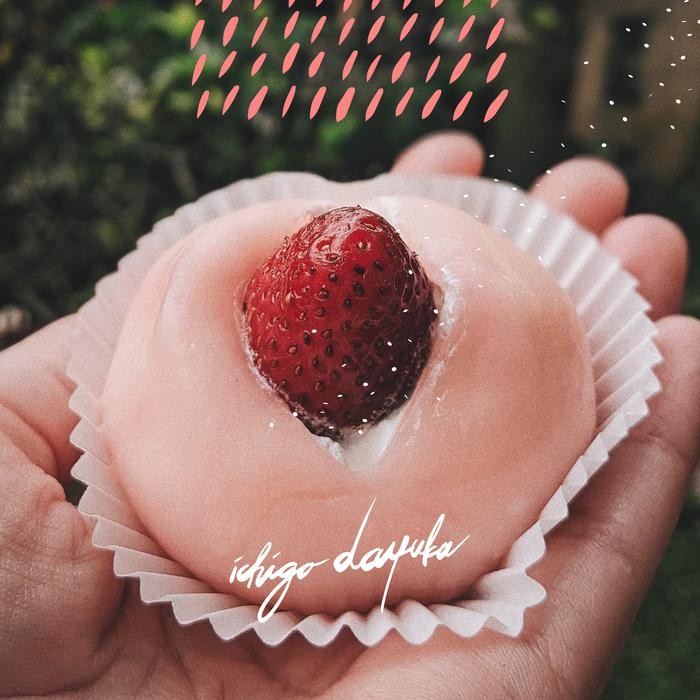 

Gdh Mochi Ichigo Daifuku (Strawberry) Box Isi 8 Pcs dengan Filling Soft Cream dan Buah Strawberry