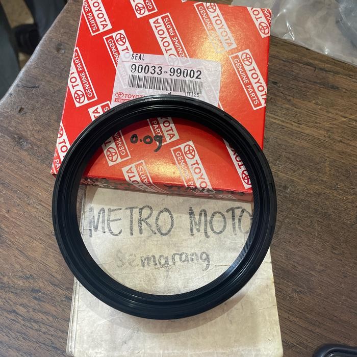 Seal Crankshaft Toyota Dyna Hino Dutro 125 Ht 125Ht 90033-99002 Sil Ker As Kruk As Belakang