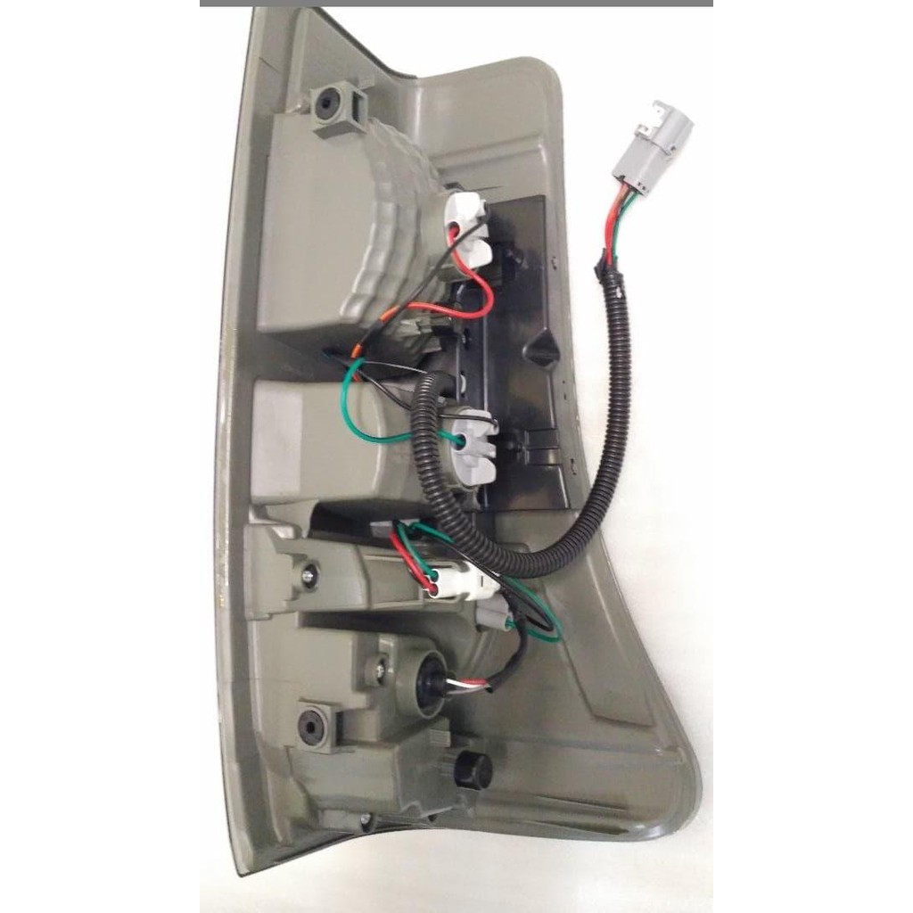 Unik Stoplamp Isuzu Dmax 2015-17 Smoke