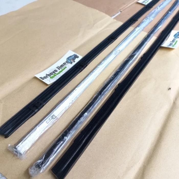 Pelipit Kaca Suzuki Jimny Katana