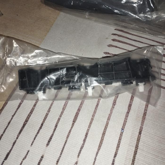 Bracket Bumper Kanan Kia All New Rio