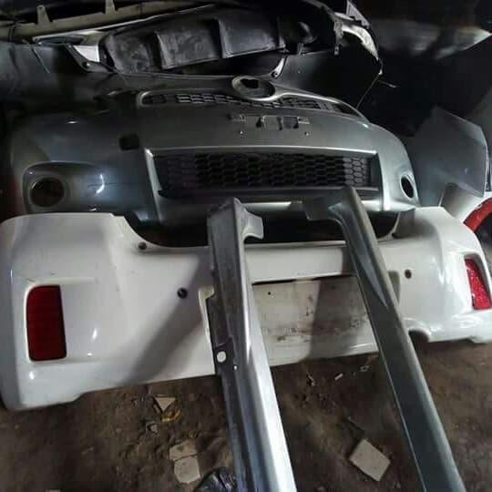 Menarik Reflektor Bemper Yaris 2012