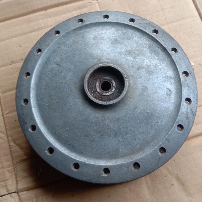 tromol depan cb200 *