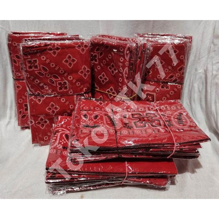 

Slayer Sapu Tangan Besar Kain Masker Penutup Batik Merah Bagus Murah
