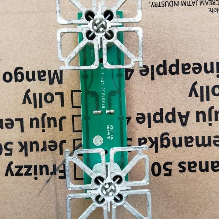 Antena Kathrein dual + kabel dan konektor