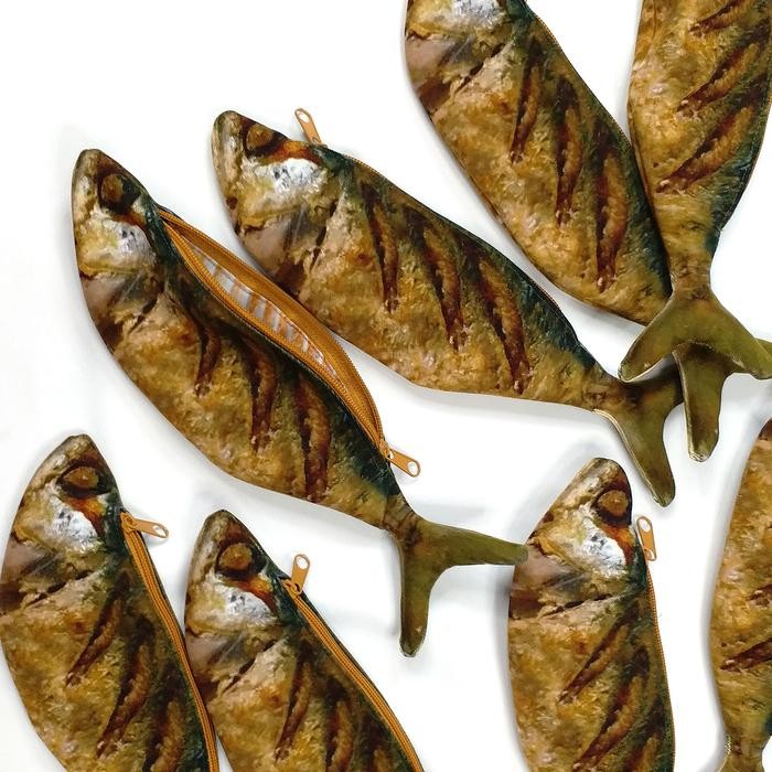 

BEST SELLER Tempat Pensil Shrelo Ikan Kembung Goreng Viral TikTok Back to School Sekolah Kantor Kado