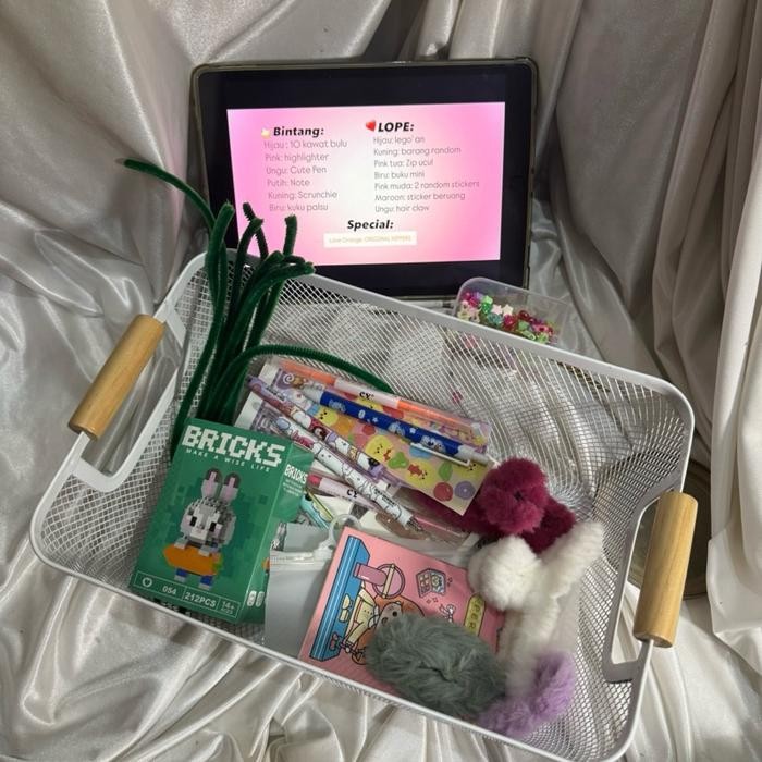 

Paket Alat Tulis Gemoy Khusus CO Scoop Order - Stationery Stiker