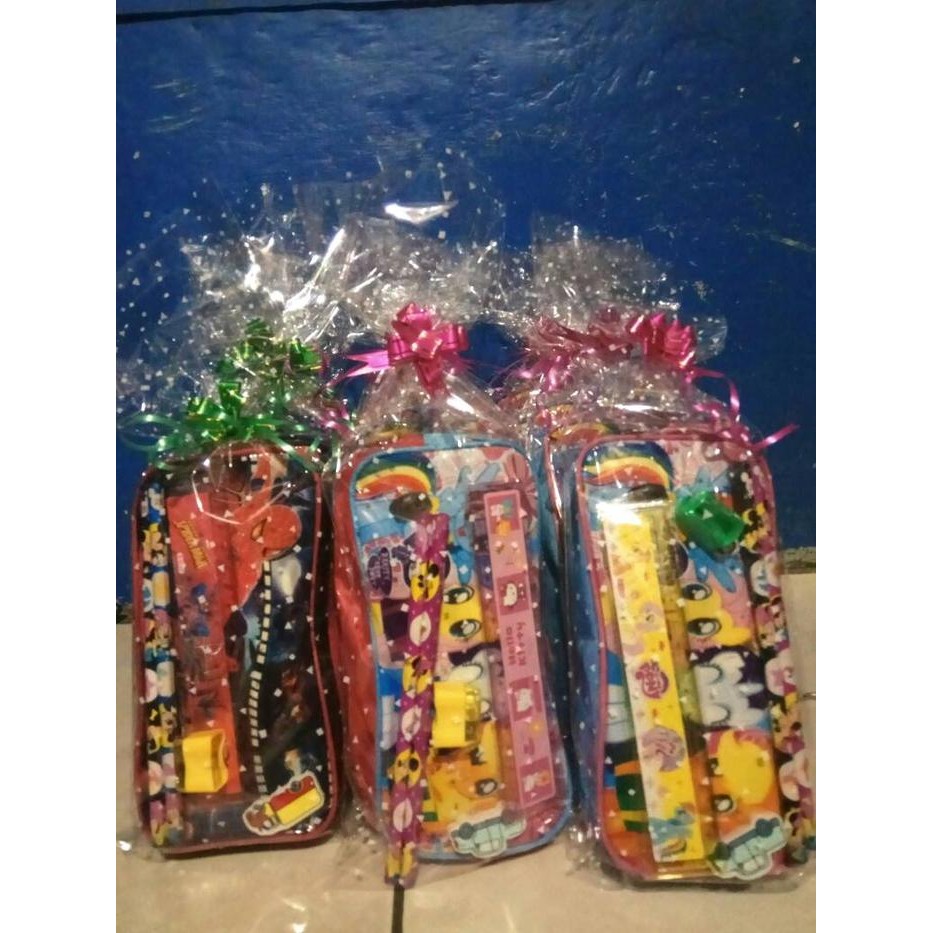

Paket Souvenir alat tulis anak