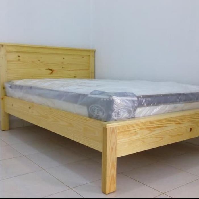 Tempat Tidur / Ranjang / Dipan Kayu Jati Belanda