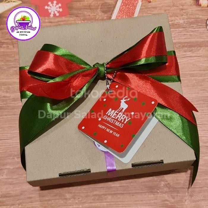 

Hampers Salad Buah 1000 ml Kartu Ucapan