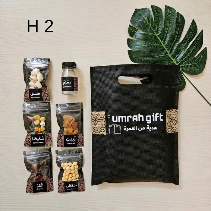 

Paket isi 50 - Souvenir paket oleh oleh haji umroh tas snack zam-zam kurma kacang arab kismis