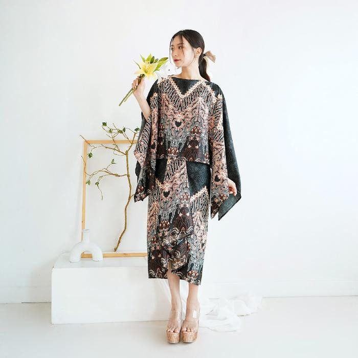 SET BATIK KAFTAN MODERN STELAN ATASAN BLOUSE DAN ROK TRENDY 167 168