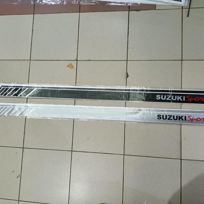 stiker body samping Suzuki Ertiga xl7 apv ignis swift wagon R baleno