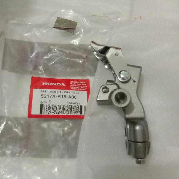 BRACKET HANDLE SCOOPY FI KARBU ASSY BRAKE LOCK 5317A K16 A00