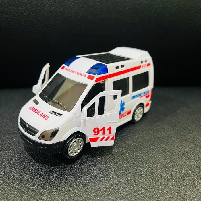 MAINAN MOBIL AMBULANCE / MOBIL AMBULAN BATERAI BUNYI SIRINE / MAINAN ANAK TERMURAH