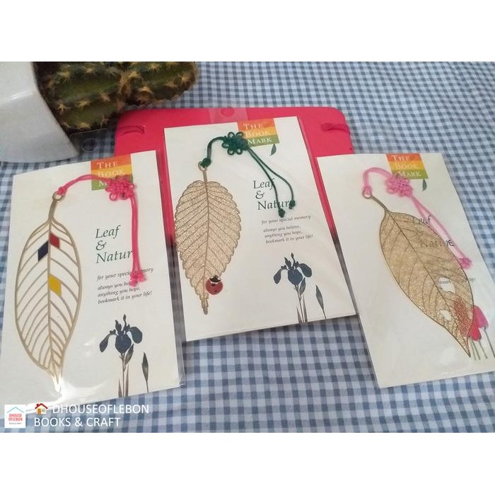 

Bookmark / Pembatas Buku Metal JEPANG IMPORT ORI Motif DAUN LEAF