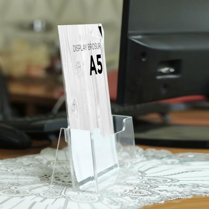 

akrilik tempat brosur A5/Acrilik brosur A5 /dispay brosur