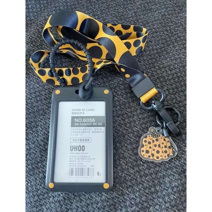 

YAYOI KUSAMA LANYARD SET TERLARIS