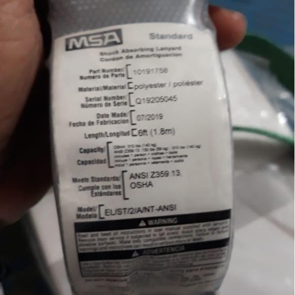 

FALL PROTECTION MSA 10197200 & MSA LANYARD 10191758 DOUBLE BIG HOOK