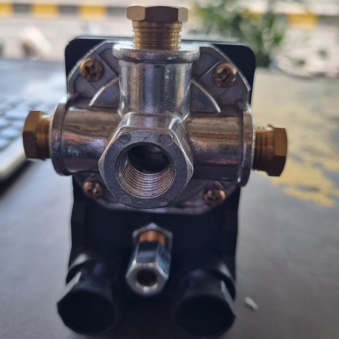 Populer Otomatis Kompresor 3 Phase Lubang 1 Presure Switch Compresor 380 Volt