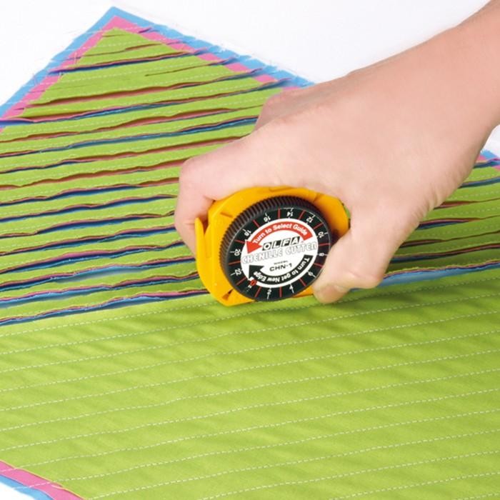 

CUTTER KAIN 60MM CHN-1 OLFA CHENILLE CUTTER KODE 703