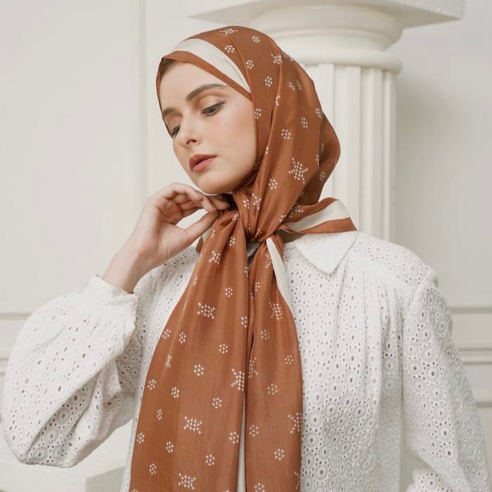 KHANAAN + PASHMINA MONOGRAM + BROWN SUGAR