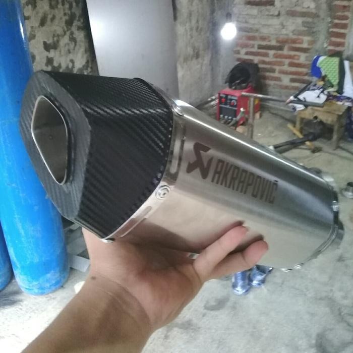 Silincer Knalpot AKRAPOVIC GP
