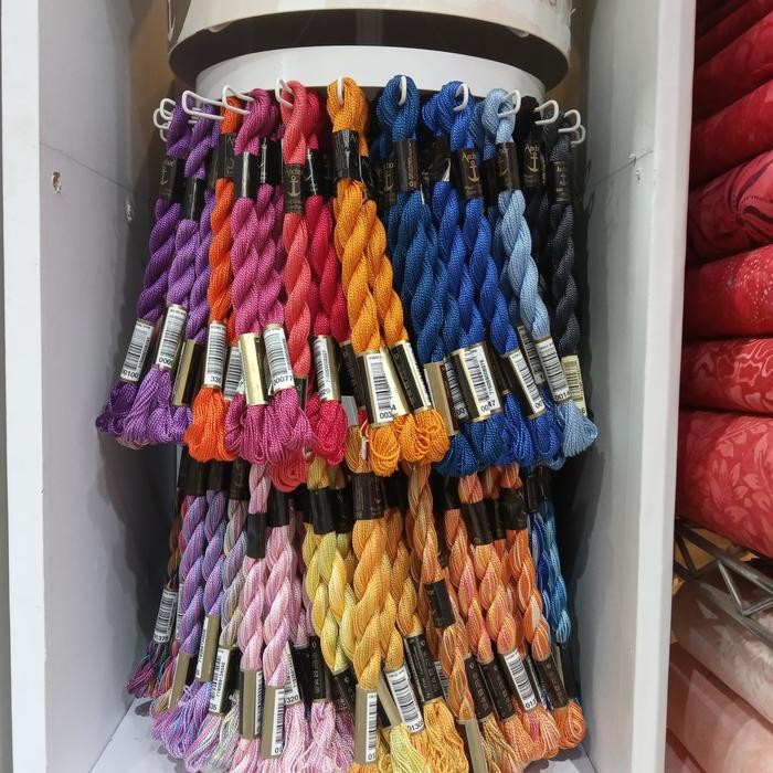 

Anchor Pearl 5 Cotton Multicolour Embroidery Thread / Benang Sulam