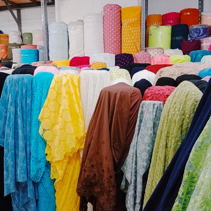 

BAHAN KAIN KATUN BORDIR GARMENT/IMPORT HARGA(UNTUK 0.5 METER)