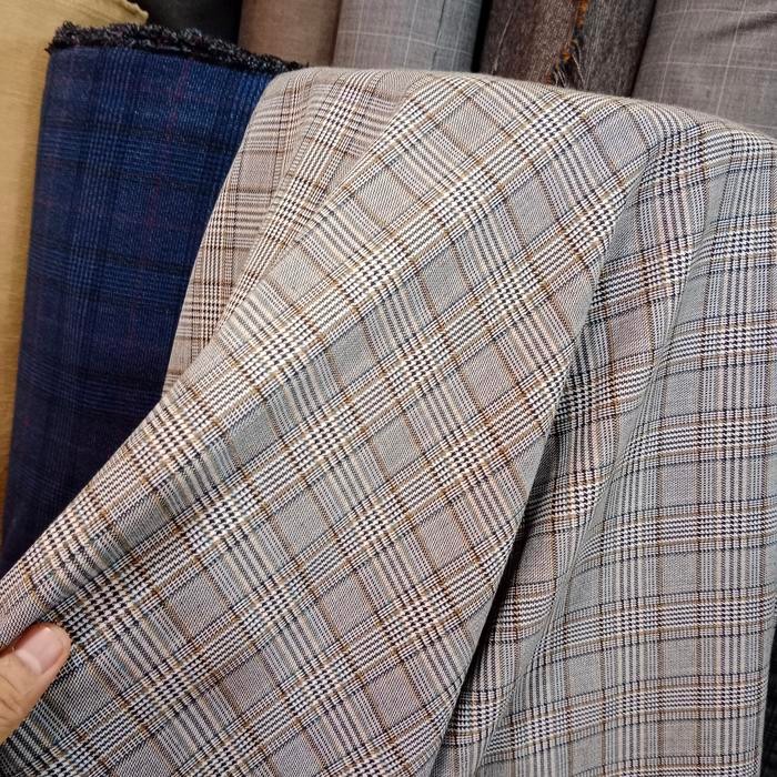 

bahan kain semi kotak)/semi wol per(0.50meter)