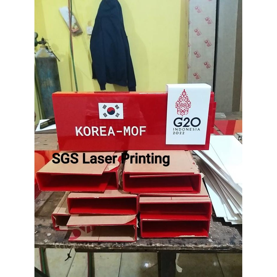 

Acrylic Desk Name Plate Sign Laser Cut