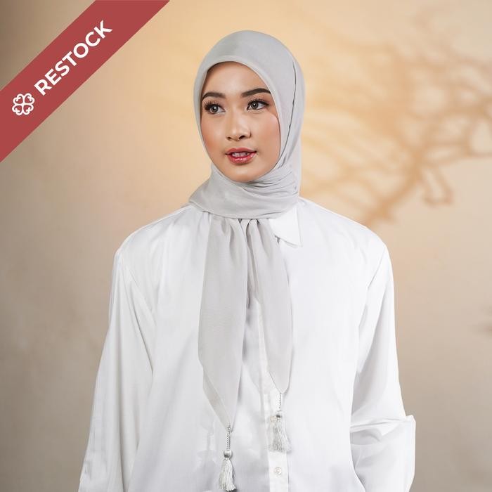 SURCA Napocut Hijab - Plain Tassel - Hijab Segiempat Paris Jepang Premium Ronce Grey &