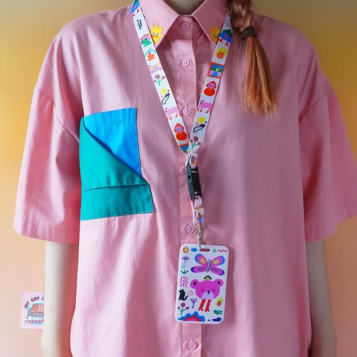 

Screen and Green Plastic Card Holder - Liunic on Things