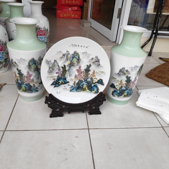 Guci Kerak Cina/ Guci Preum/ Pajangan Guci Set