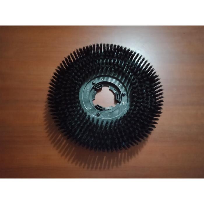 

Scrubbing Brush 17" 175