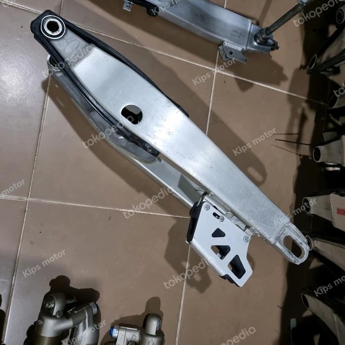 SWING ARM SWINGARM TRAIL SE YAMAHA YZ 125 250 YZF 250 TAHUN MUDA