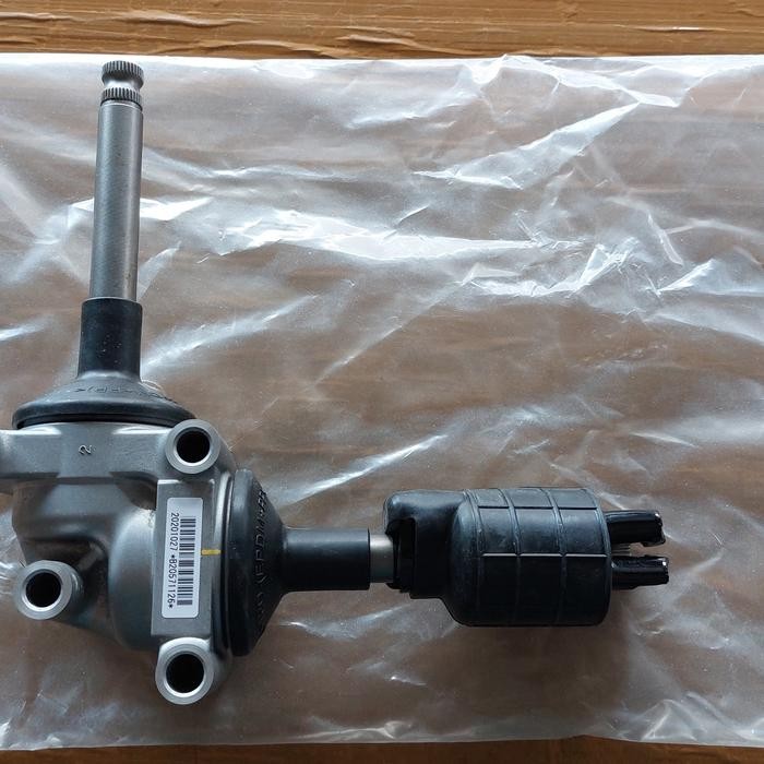 Gear Box Steer Setir Isuzu Traga