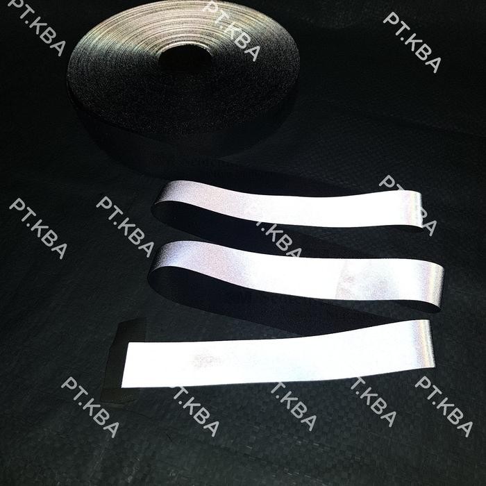 

SCOTLIGHT KAIN ABU 3M 1INCH KODE 537