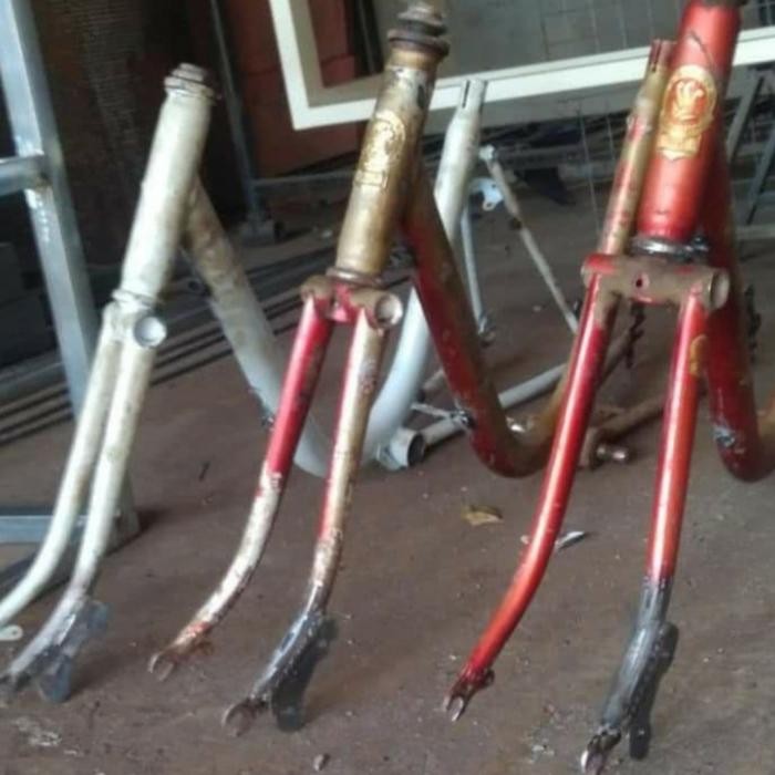 SIAPKIRIM Dudukan Kaliper Cakram Sepeda minion READY STOCK