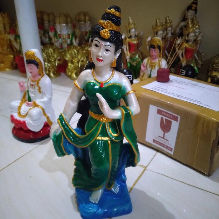 Patung Kanjeng Ratu Kidul selatan *