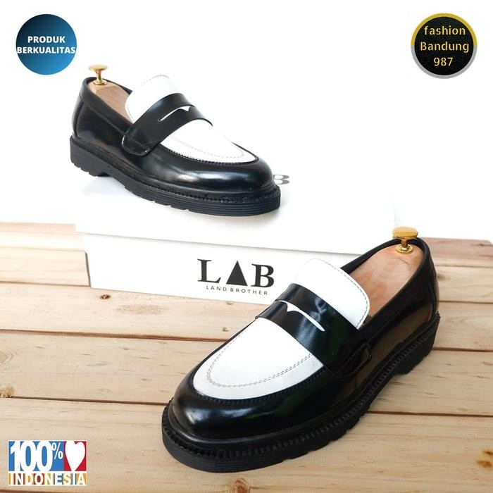 Sepatu penny loafer Hitam putih Loafer Pria