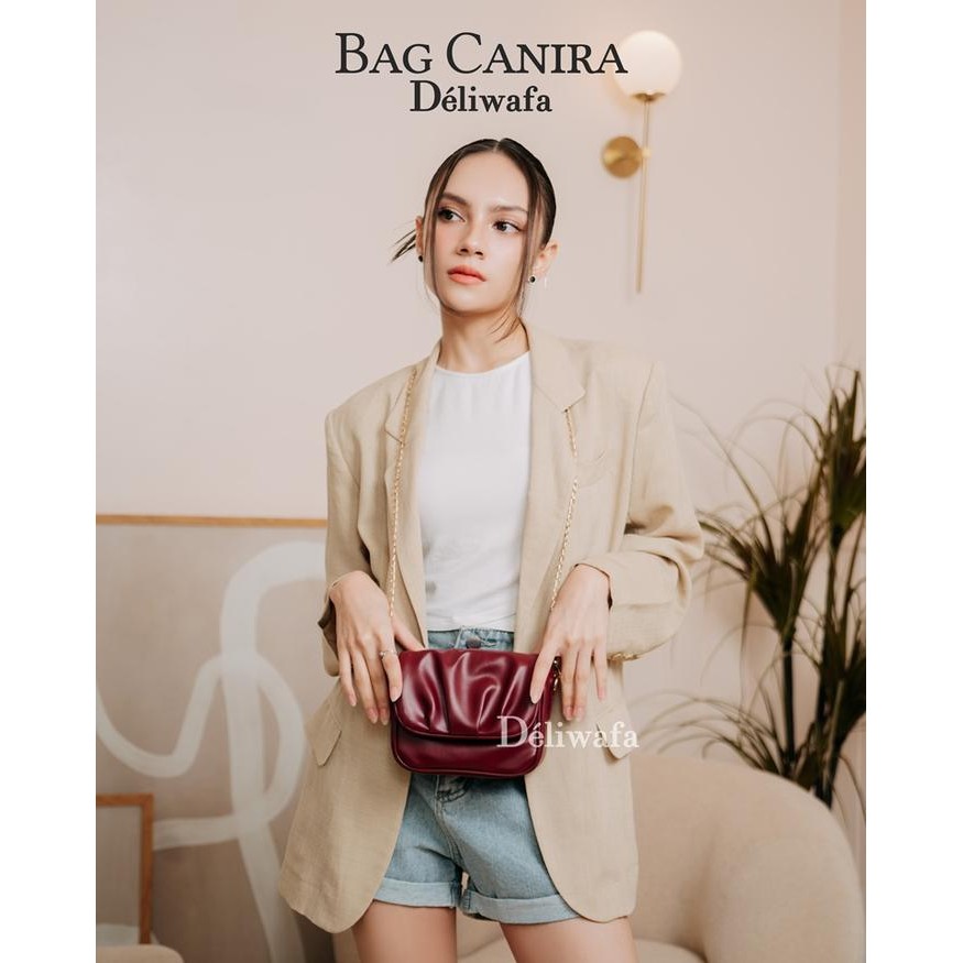 

EJ340 [Beli Lokal] Deliwafa -Selempang Wanita Slingbag Premium Tas Canira OBRAL