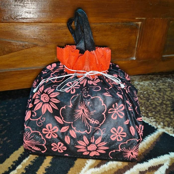 ID'' (12PCS) TAS HAJATAN KAIN SPUNBOND SERUT HITAM SABLON