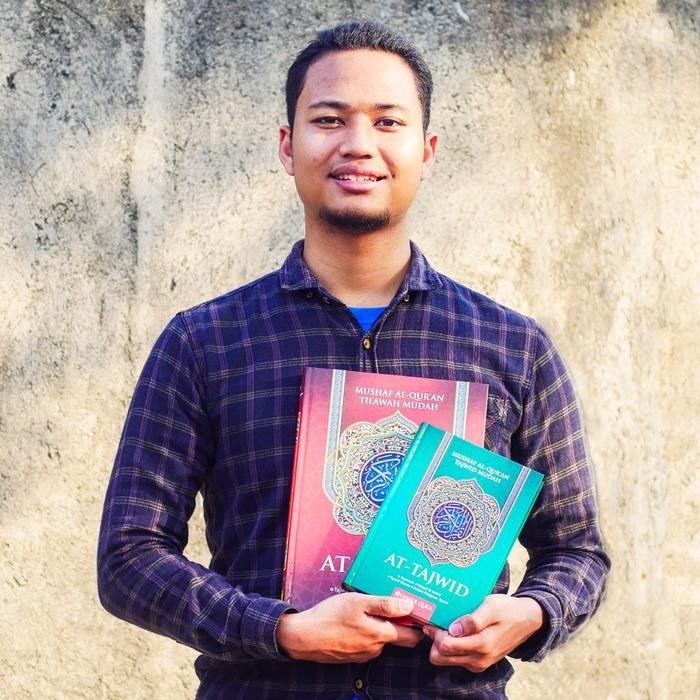 

SALE !!! AL-QURAN TAJWID UMMUL QURA UKURAN A4 DAN A5 DENGAN TAJWID WARNA WAQAF IBTIDA READYY