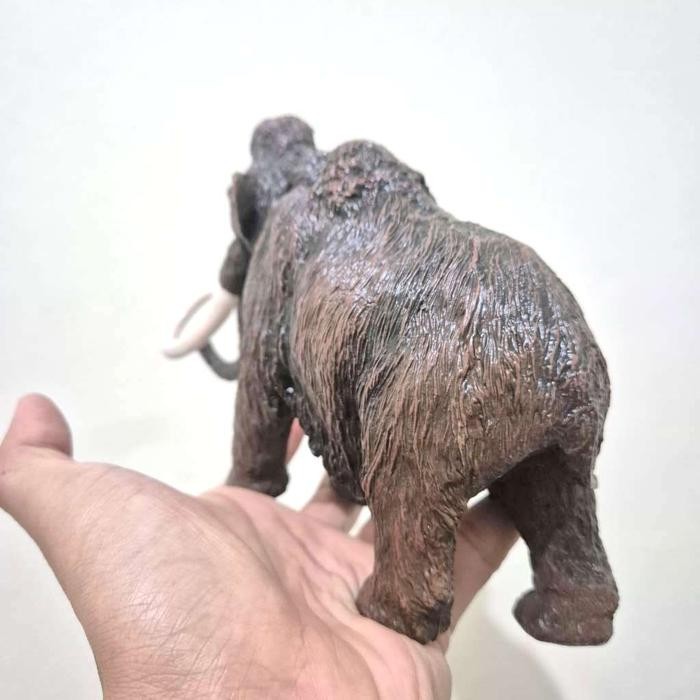 Terbaru Figur Hewan Mammoth Mamut Gajah Purba ice age PVC Miniatur detail rapi panjang 20cm Ready