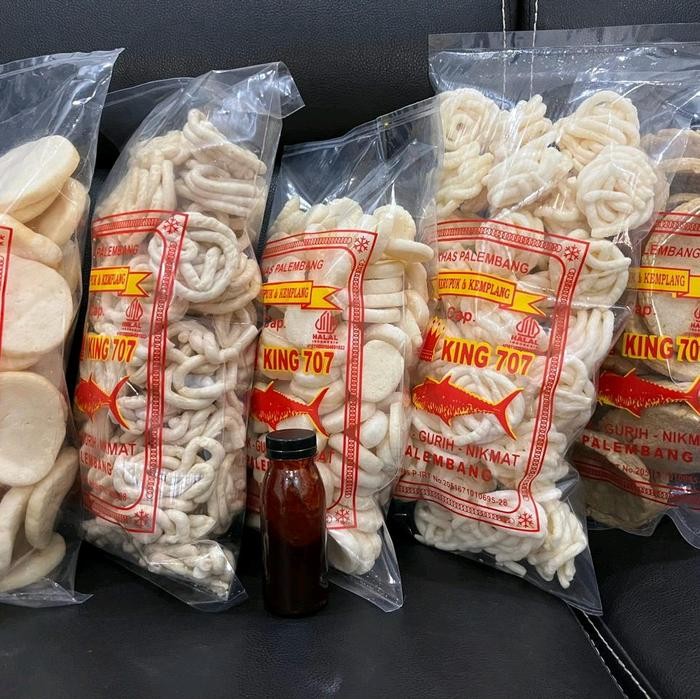 

Sale!! Paket Mix 1Kg 5 Bungkus(Kerupuk Sanggul,Kancing Super,Mini Super,Kemplang Kulit,Kerupuk