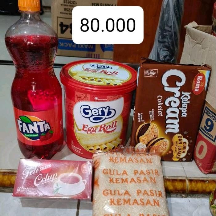 

Parcel Lebaran dan Sembako untuk Hadiah dan Camilan - Toples, Gift, Makanan, Manis, Snack