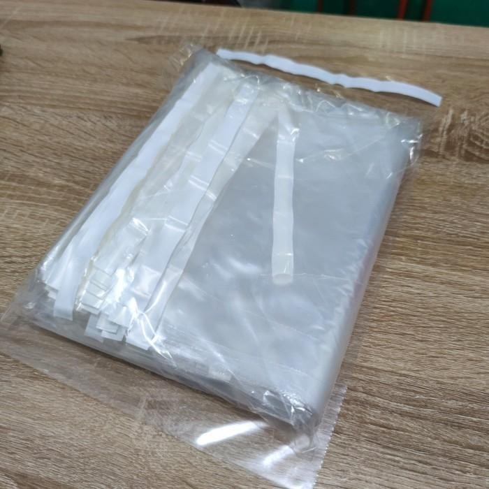 

5WUM Polymailer Bening Glossy 30 X 42Cm 100 Lembar Bahan Pe Lem Kuat Ketebalan 0.40 Micron