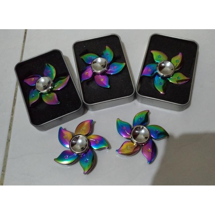 Fidget Spinner Metal Rainbow Star