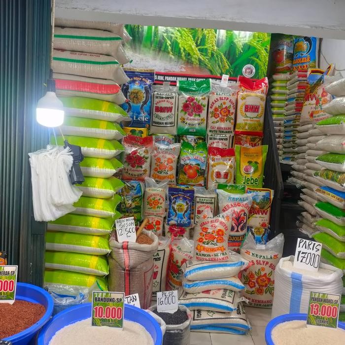

Barang Terlaris Beras Jebe 20 KG Super Premium Rice Ready
